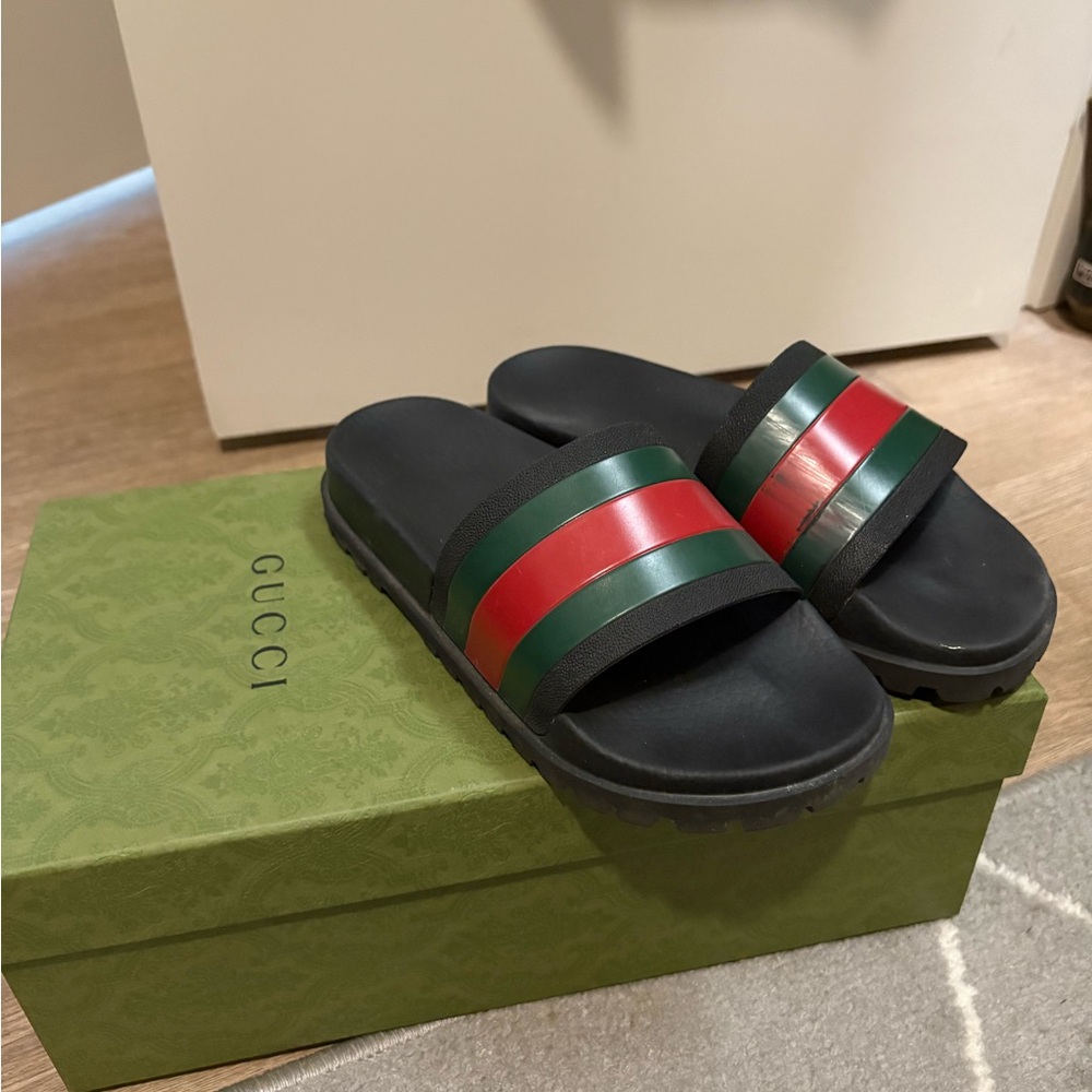 Gucci slides